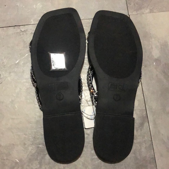 Black rhinestone sandal slipper size 7 but fit women 6 brand new shoe - Picture 5 of 9